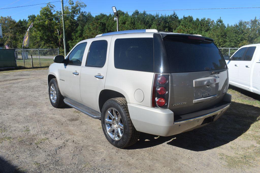 2007 GMC Yukon - $8,500